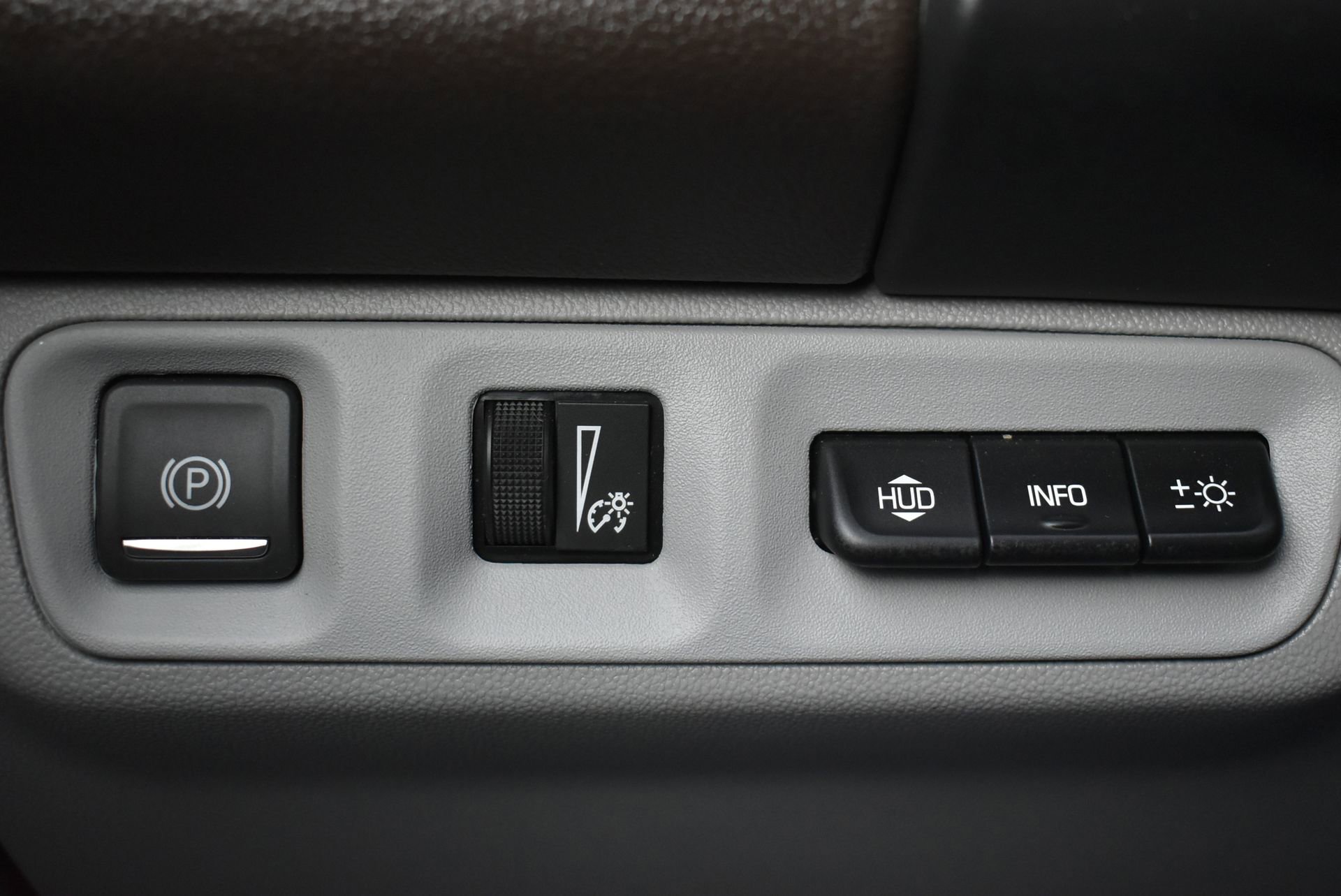 Used 2023 GMC Acadia SLT w/ Technology Package image 19