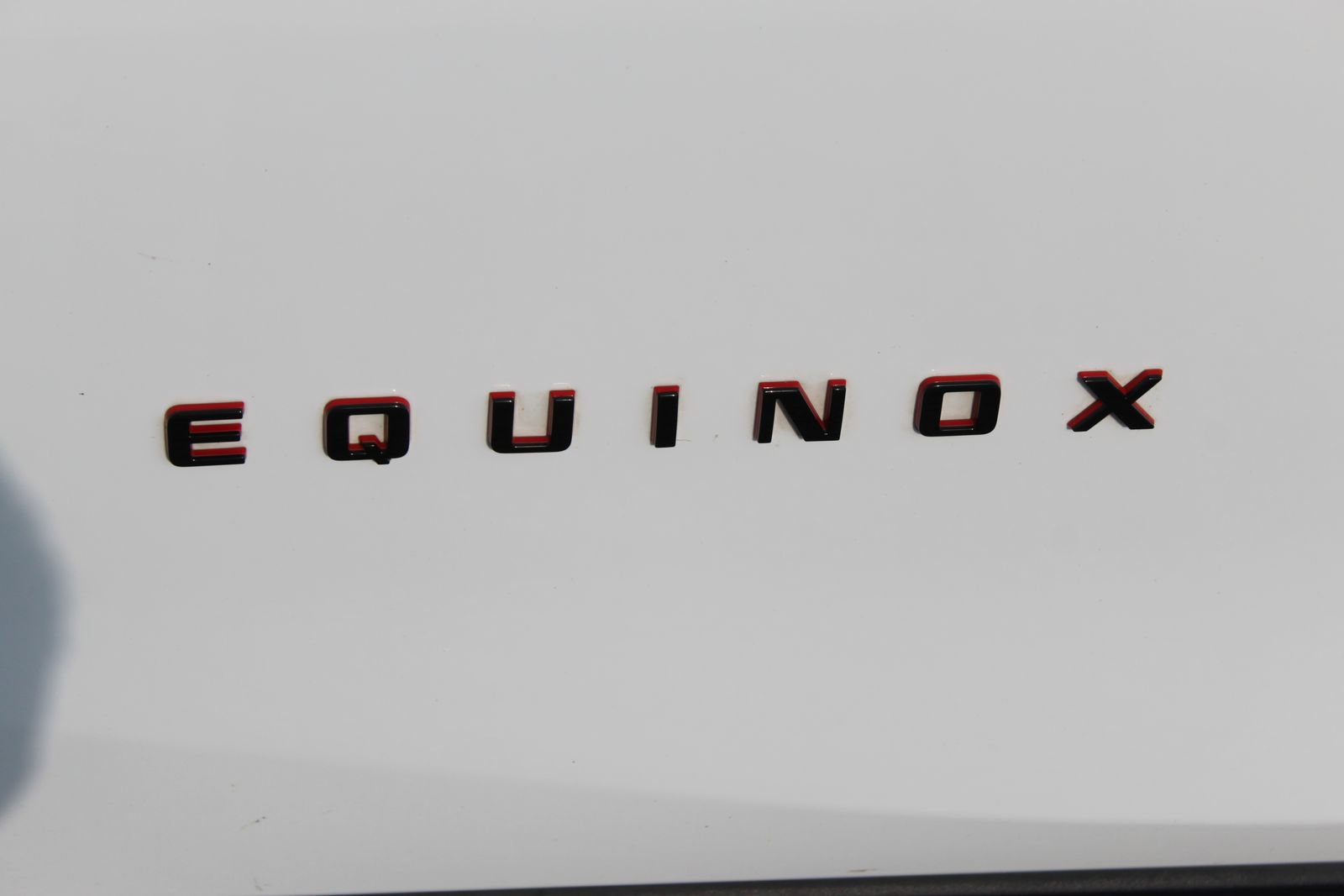 Used 2022 Chevrolet Equinox RS w/ RS Leather Package FWD image 3