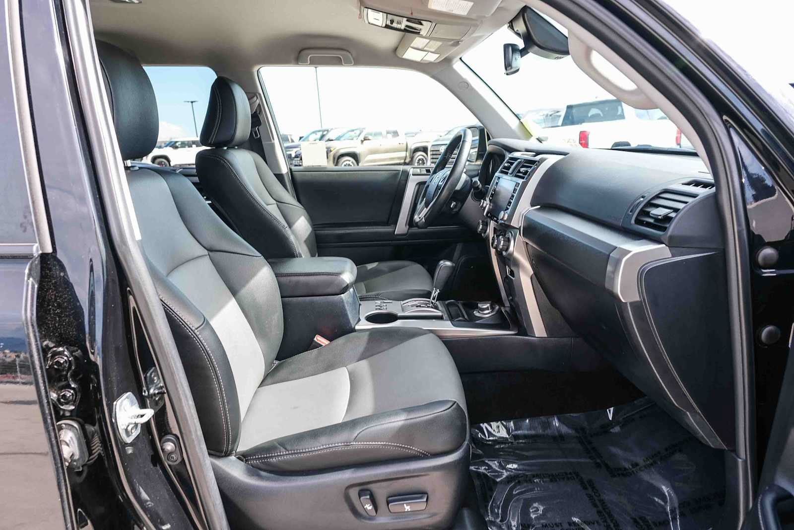 Used 2024 Toyota 4Runner SR5 Premium AWD/4WD image 17