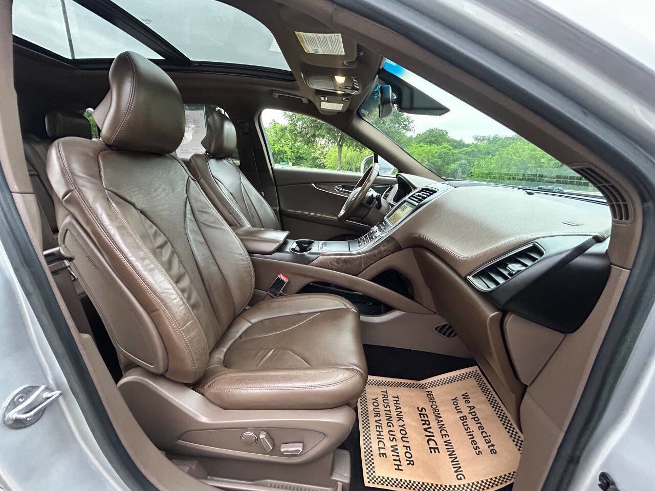 Used 2016 Lincoln MKX Reserve w/ Climate Package FWD image 12