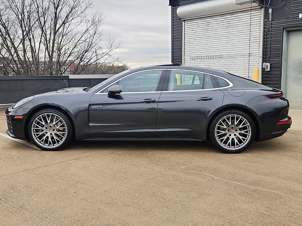 New 2026 Porsche Panamera 4 image 2
