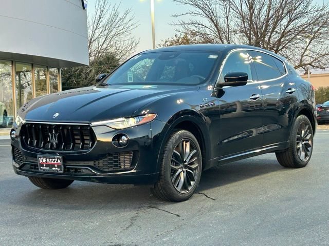 Used 2024 Maserati Levante GT Ultima AWD/4WD image 4