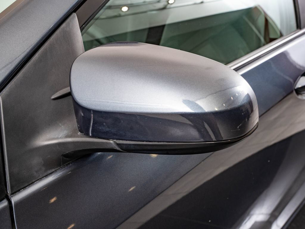 Used 2015 Toyota Corolla LE FWD image 15
