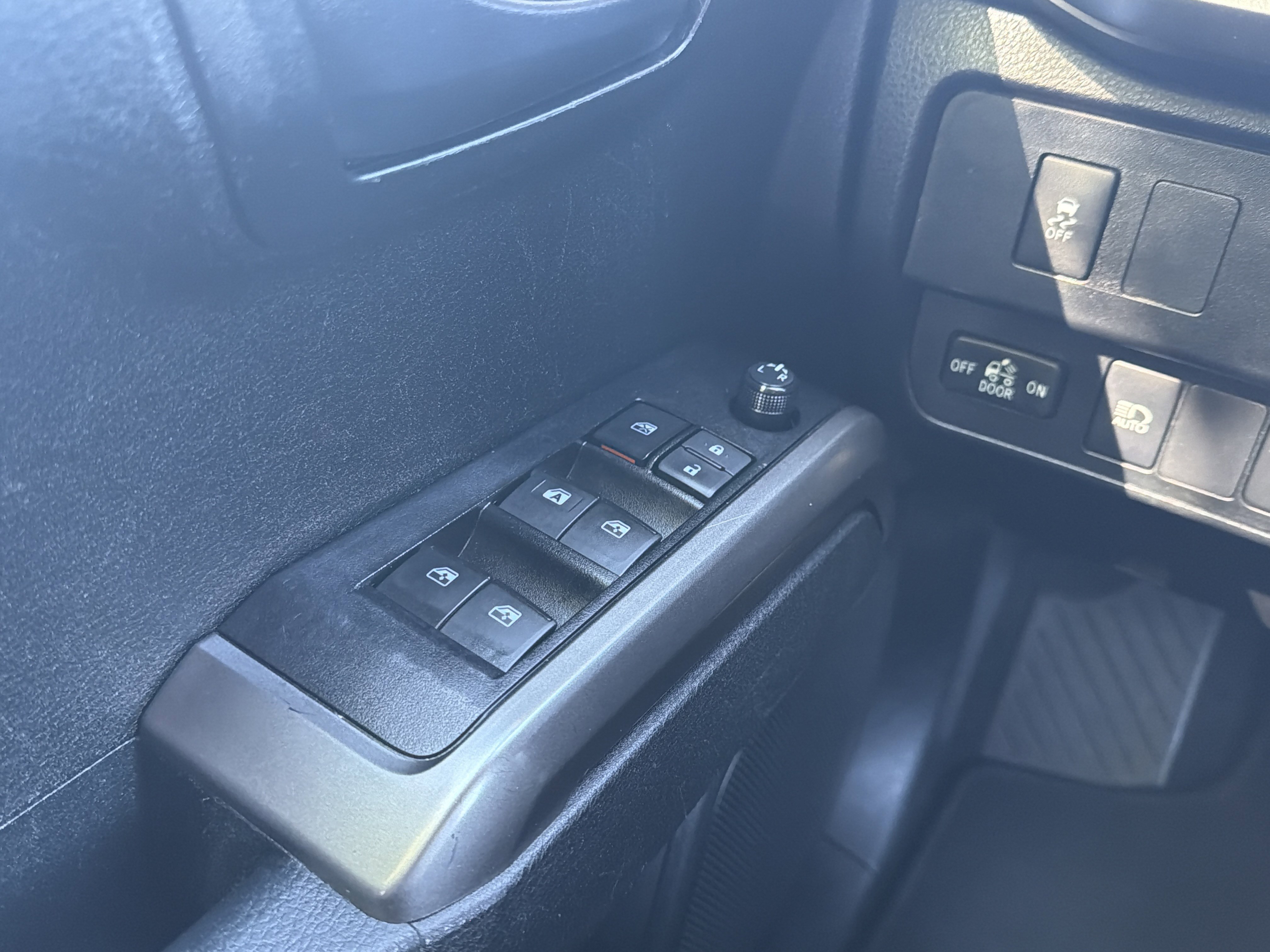 Used 2022 Toyota Tacoma SR5 image 23