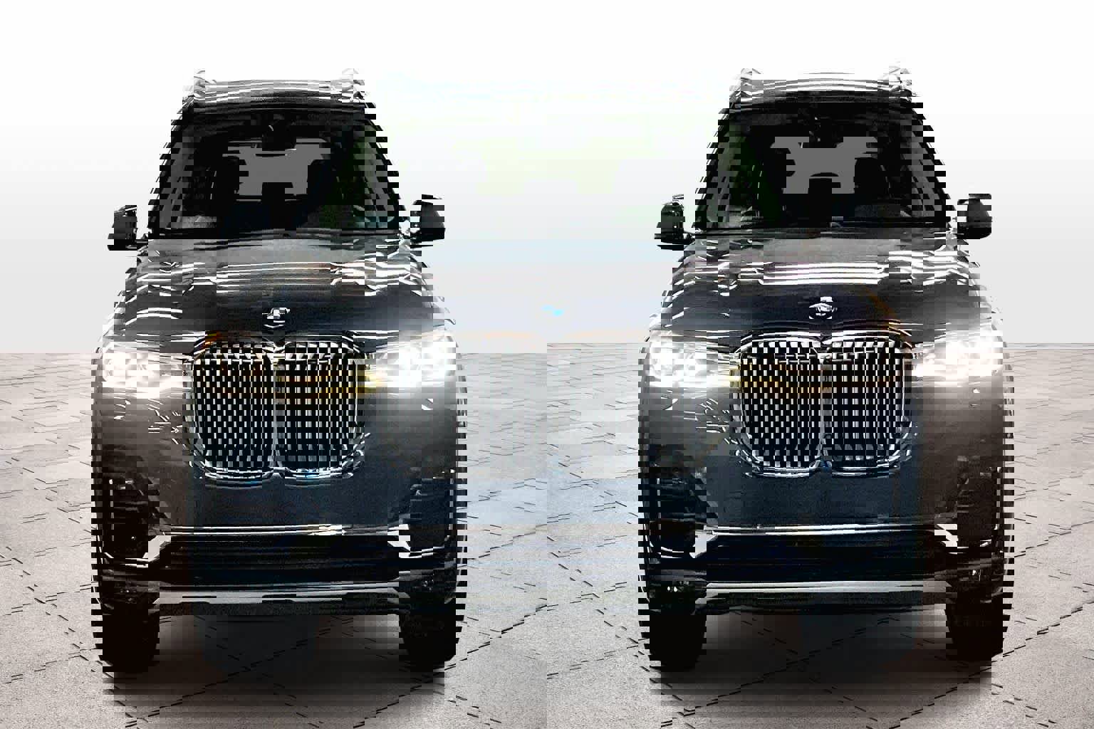 Used 2020 BMW X7 xDrive40i w/ Premium Package image 3