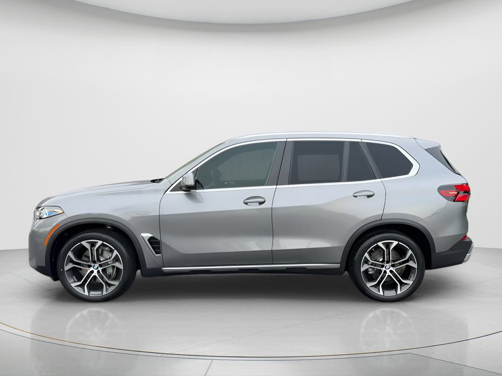 New 2026 BMW X5 xDrive40i w/ Premium Package AWD/4WD image 2