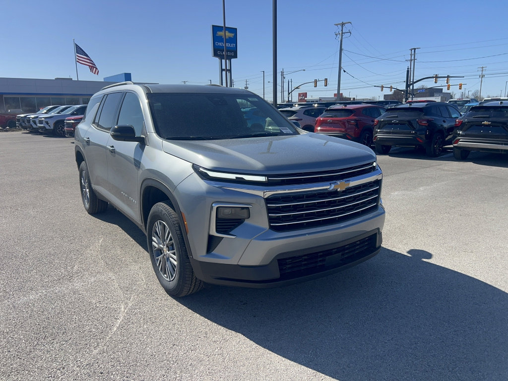 New 2026 Chevrolet Traverse LT w/ LPO, Floor Liner Package image 2
