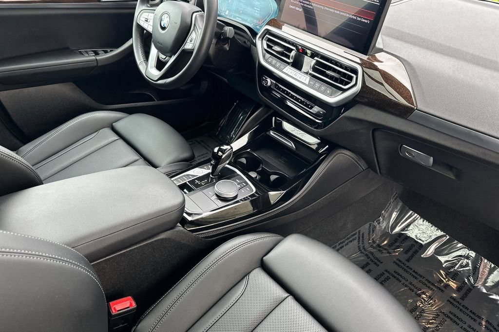 Used 2025 BMW X4 xDrive30i w/ Premium Package AWD/4WD image 17