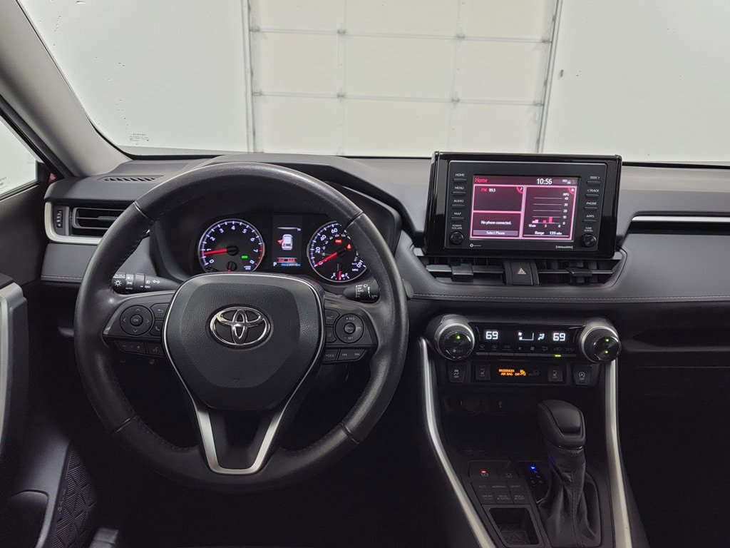 Used 2020 Toyota RAV4 XLE w/ XLE Grade Weather Package AWD/4WD image 12