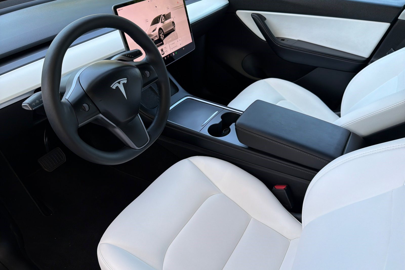 Used 2022 Tesla Model Y Long Range AWD/4WD image 11