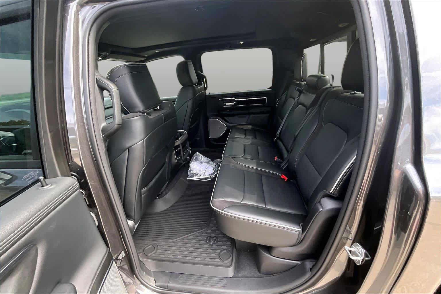 New 2027 RAM 1500 Laramie AWD/4WD image 21