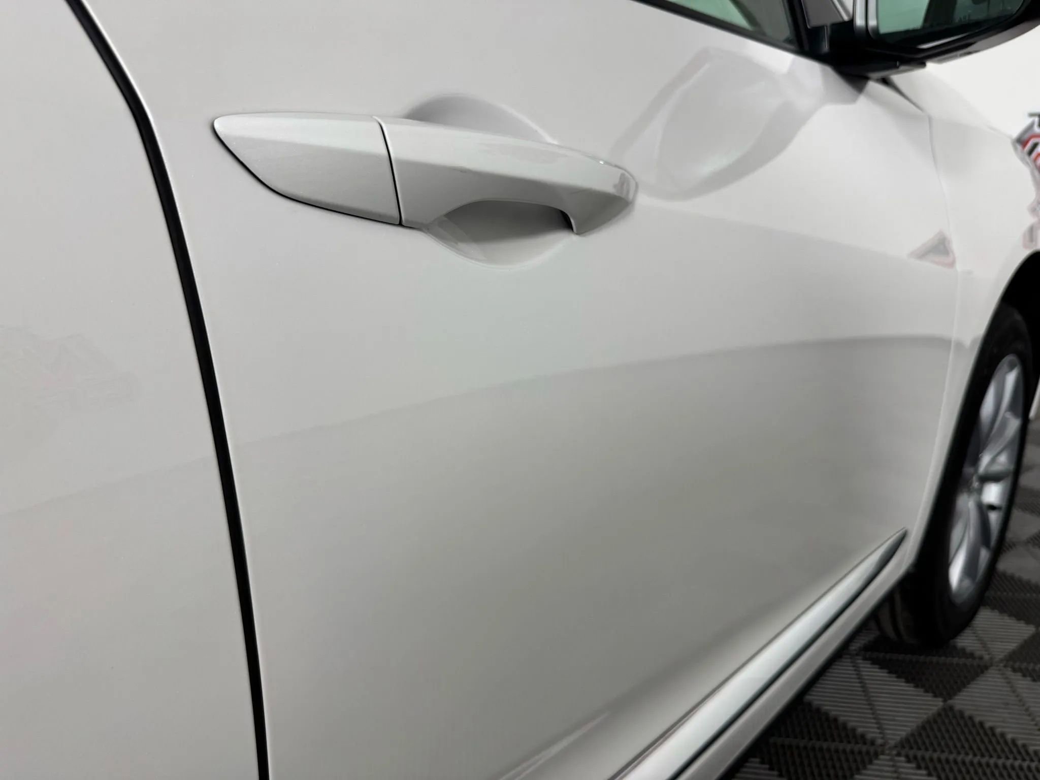 Used 2024 Acura RDX SH-AWD image 32