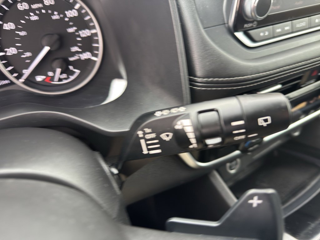 Used 2021 Nissan Rogue SV image 9