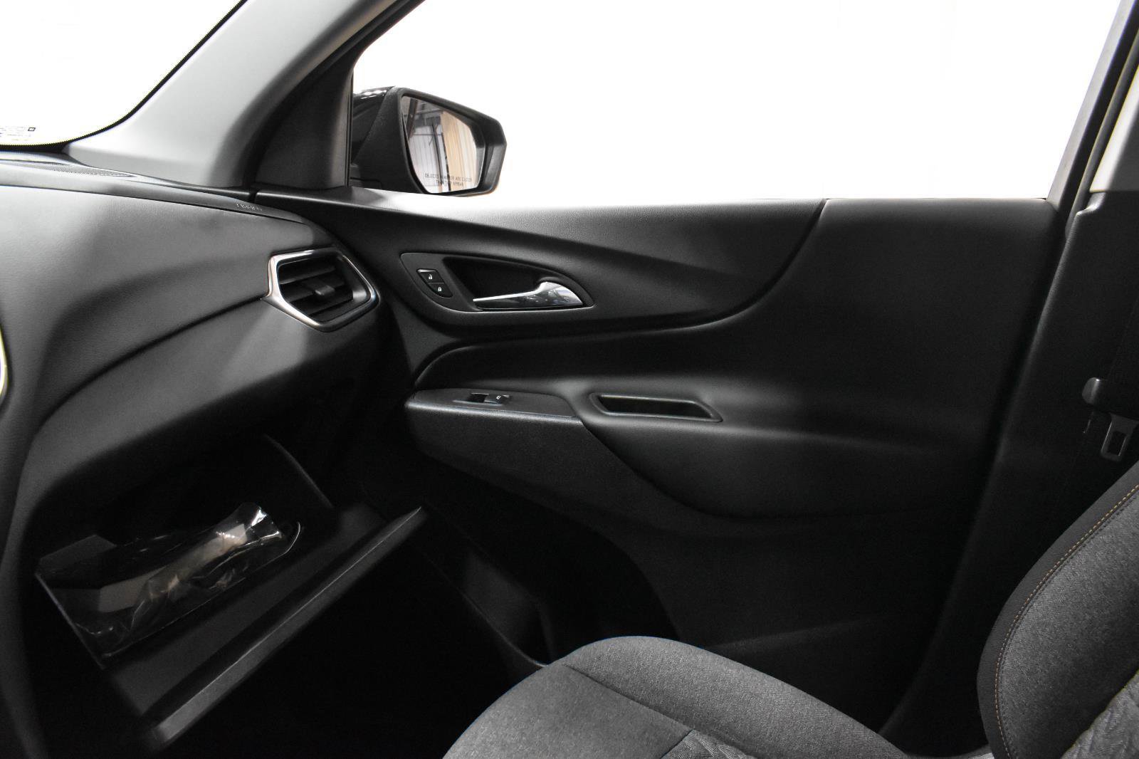 Used 2024 Chevrolet Equinox LT w/ LPO, Floor Liner Package image 21