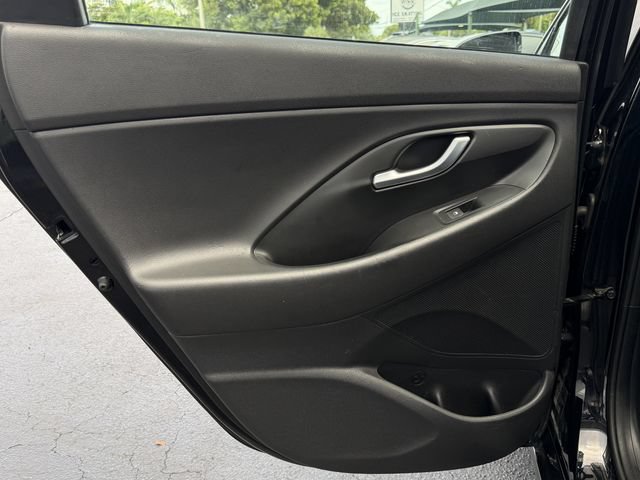 Used 2018 Hyundai Elantra GT Sport FWD image 15