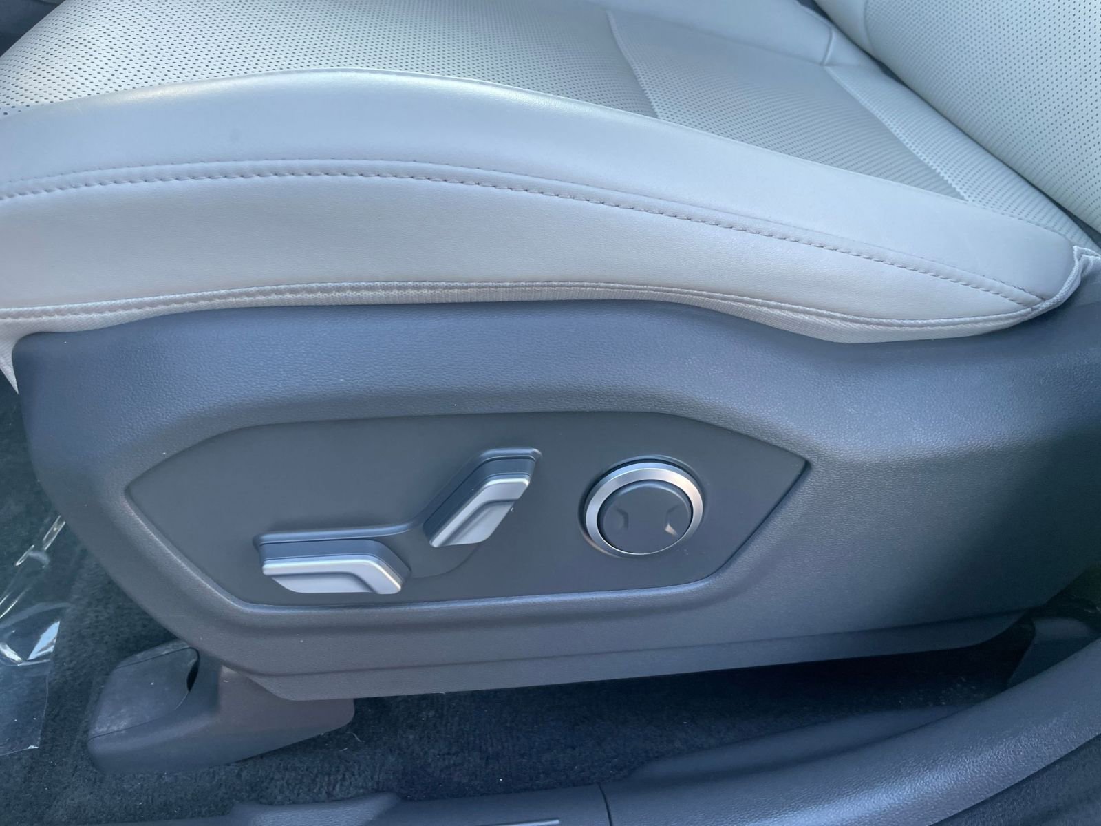 Used 2025 Hyundai Santa Fe SEL image 23