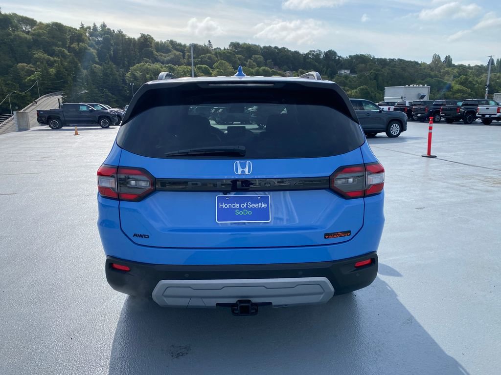 Used 2025 Honda Pilot TrailSport image 7