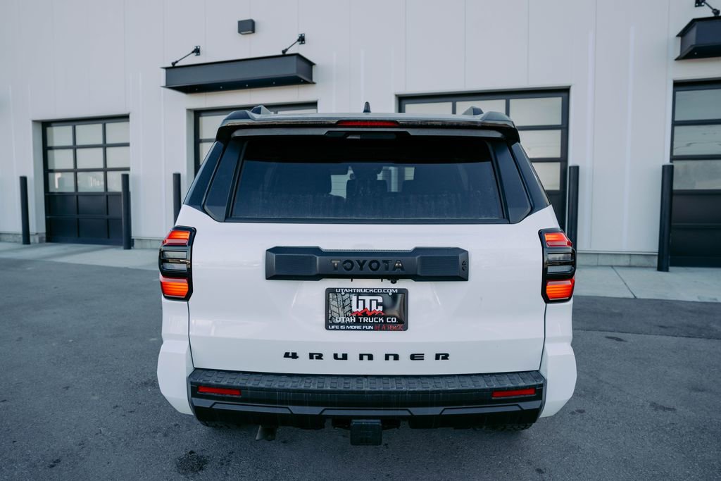 Used 2025 Toyota 4Runner SR5 image 8