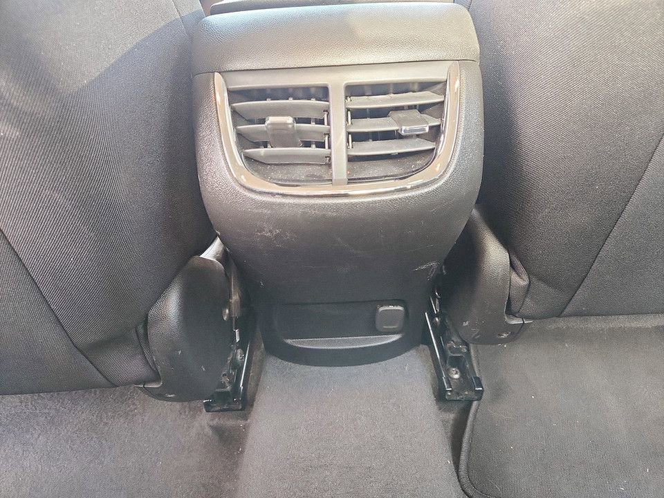 Used 2024 Chevrolet Malibu LT image 31