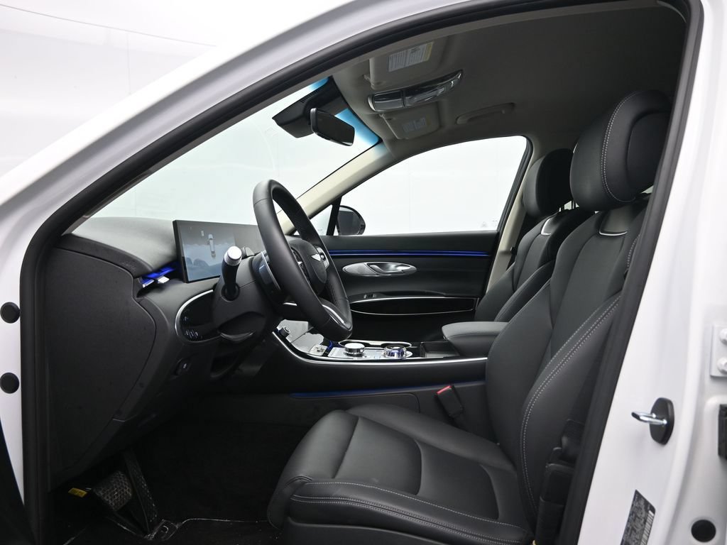 Used 2026 Genesis GV70 2.5T AWD/4WD image 24
