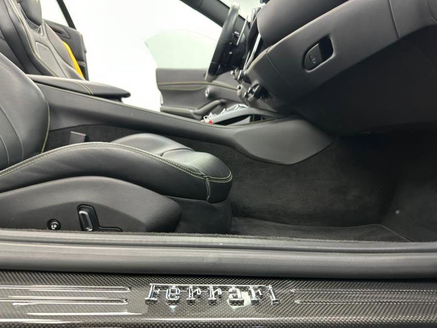 Used 2019 Ferrari Portofino RWD image 59