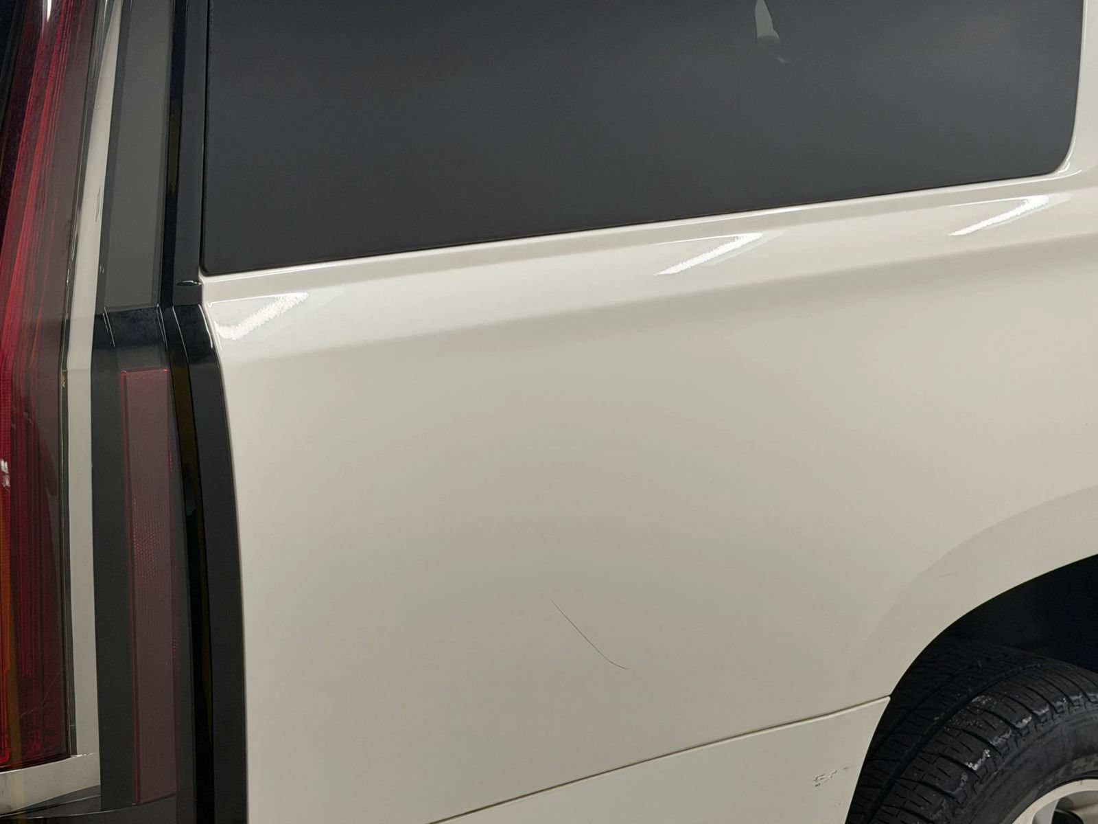 Used 2015 Cadillac Escalade ESV Premium AWD/4WD image 10