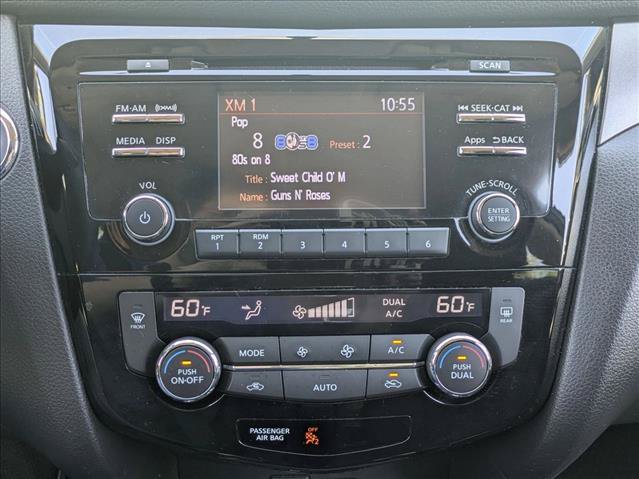 Used 2015 Nissan Rogue SV AWD/4WD image 14