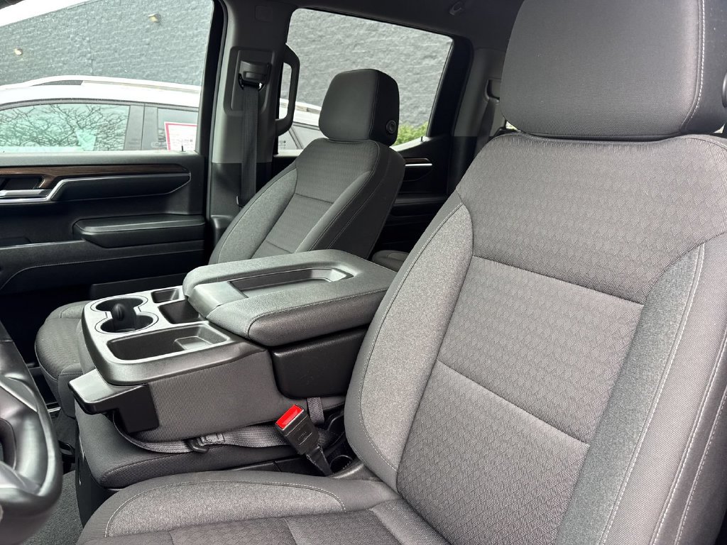 Used 2023 Chevrolet Silverado 1500 LT w/ Protection Package AWD/4WD image 18
