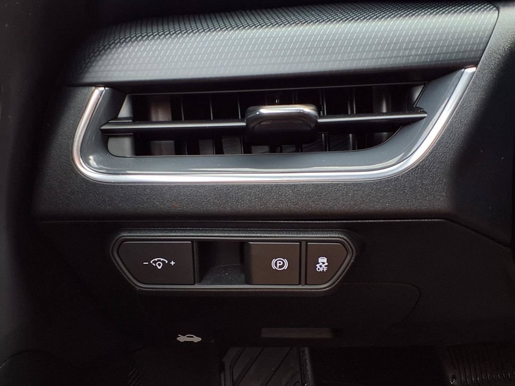 Used 2025 Kia K4 GT-Line FWD image 16