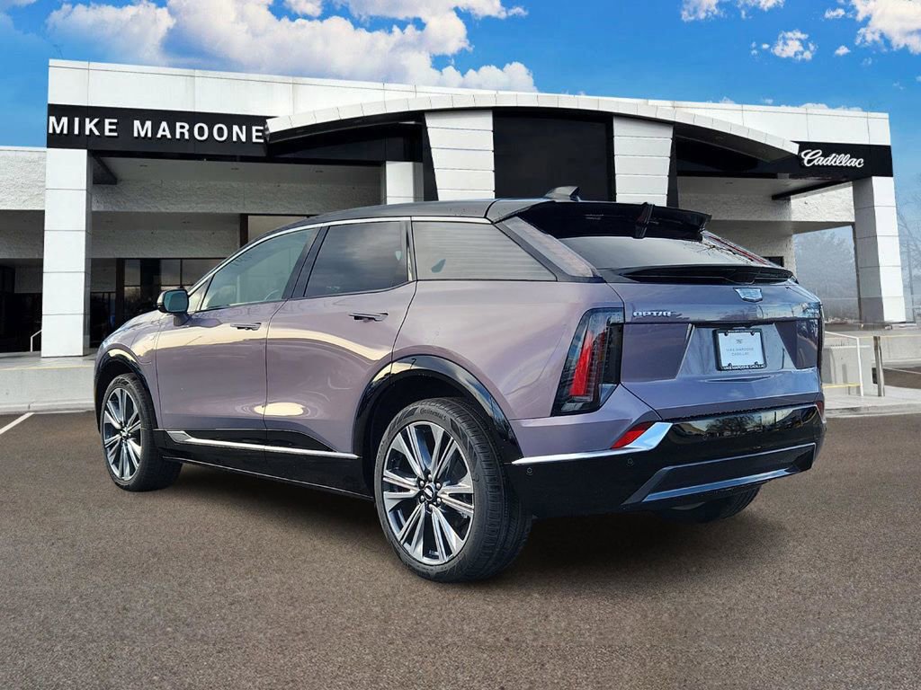 New 2026 Cadillac Optiq Luxury 2 image 3