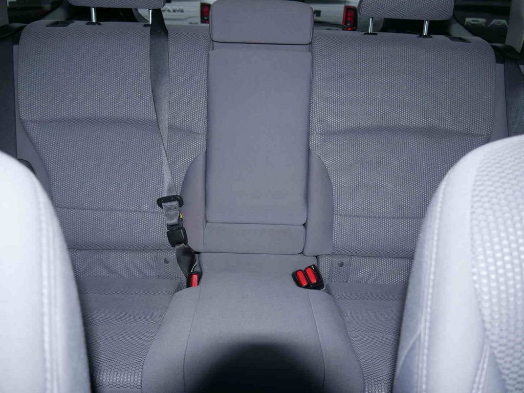 Used 2019 Subaru Outback 2.5i Premium image 35