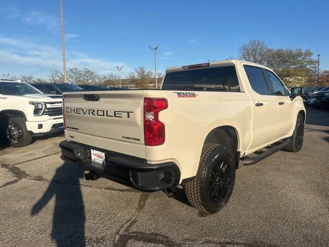 New 2026 Chevrolet Silverado 1500 Custom Trail Boss w/ Turbomax Blackout Package image 3