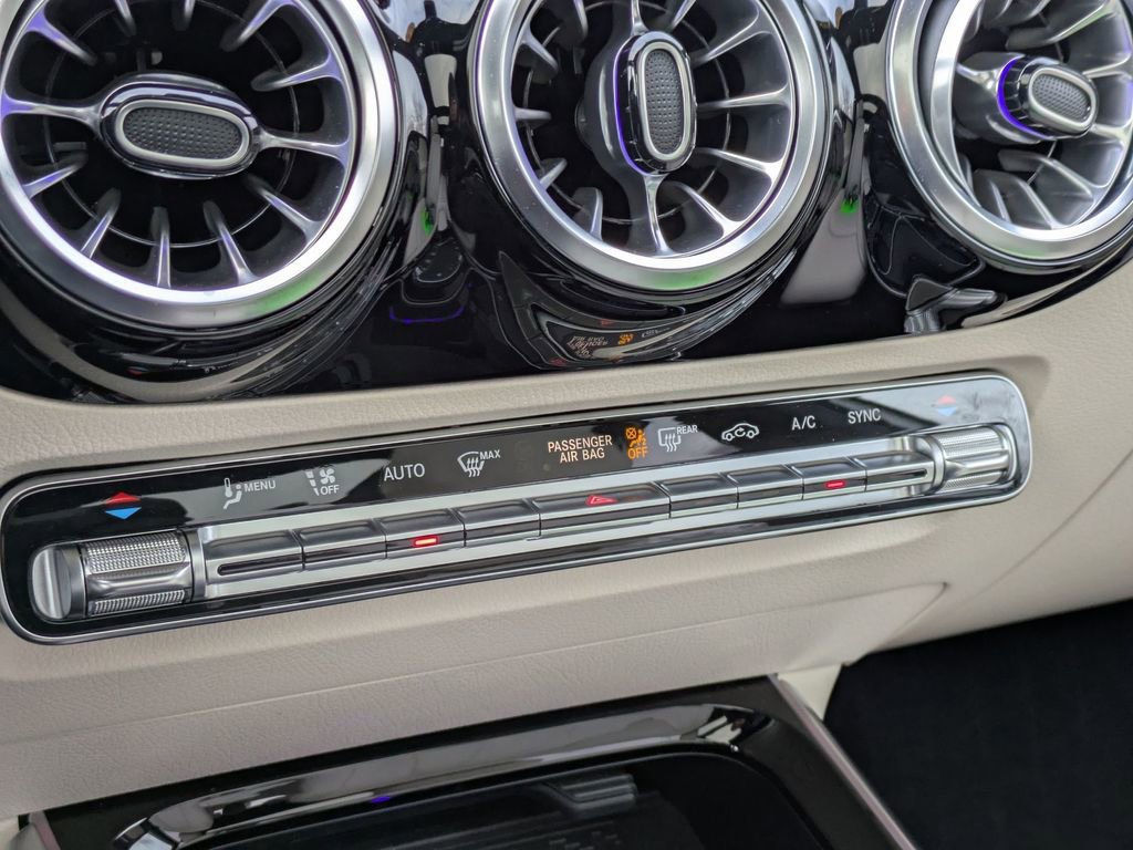 Used 2023 Mercedes-Benz GLA 250 4MATIC image 24