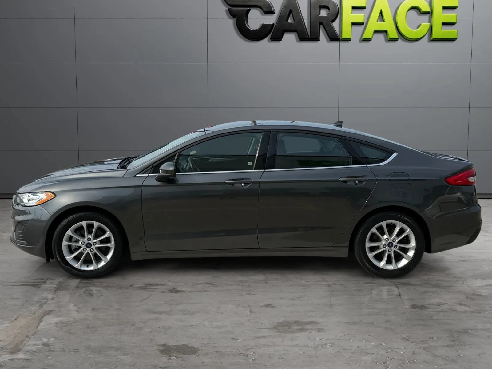 Used 2019 Ford Fusion SE FWD image 7