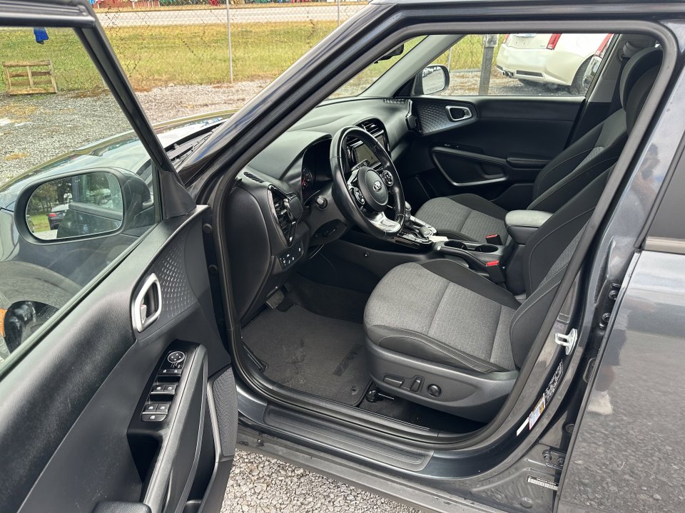 Used 2020 Kia Soul EX image 13