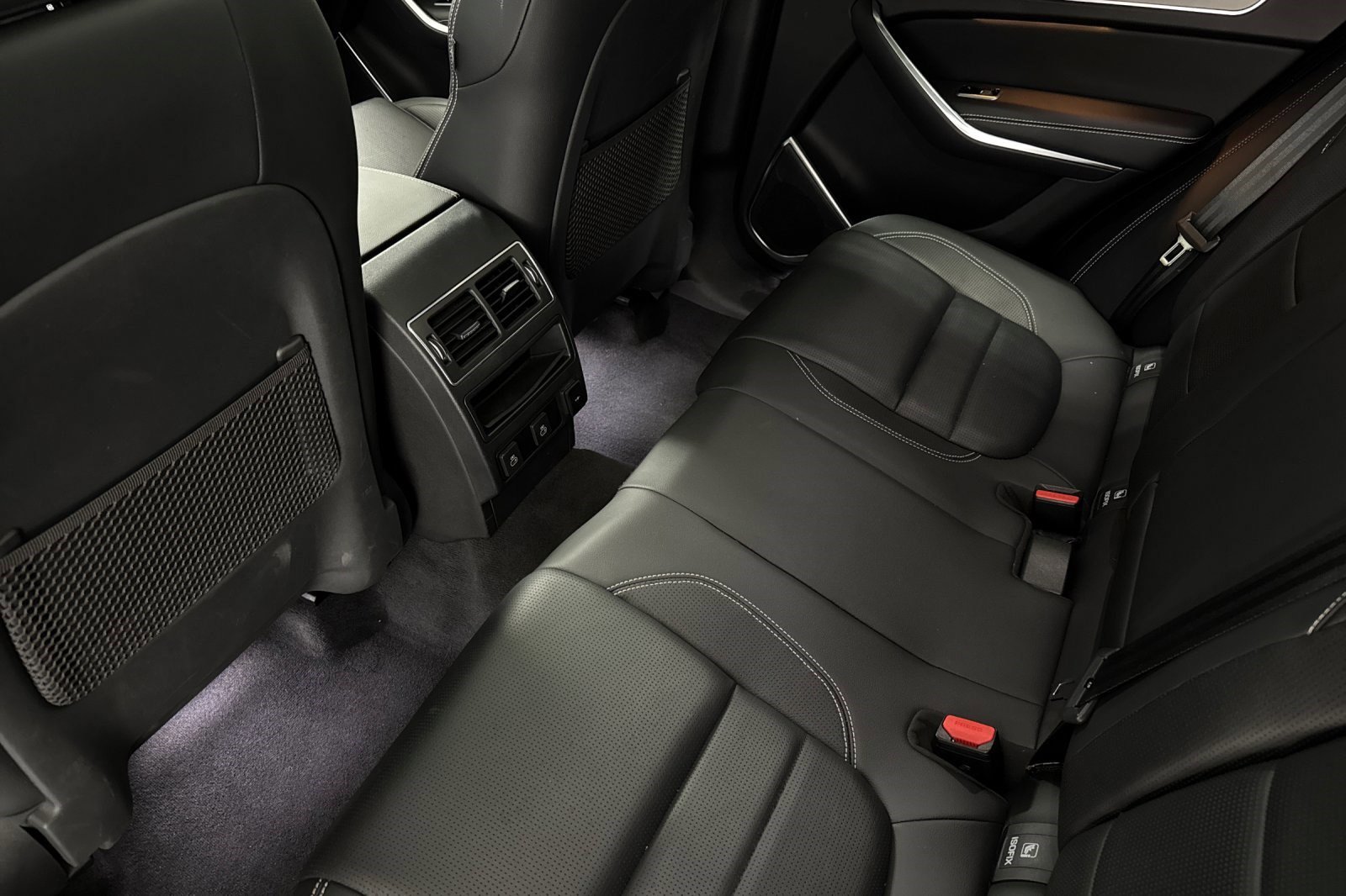 Used 2024 Jaguar F-PACE R-Dynamic S image 28