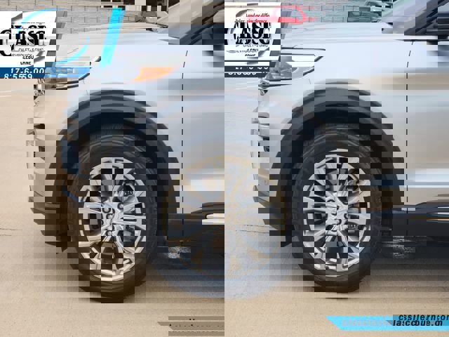 Used 2022 Ford Explorer Limited image 11