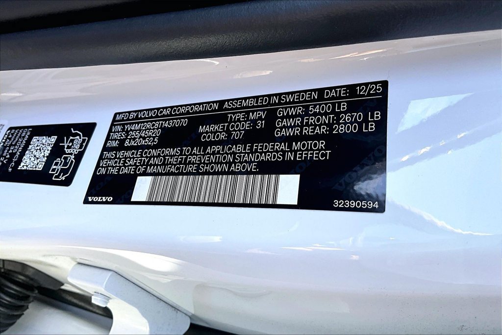 New 2026 Volvo XC60 B5 Plus w/ Protection Package Premier AWD/4WD image 42