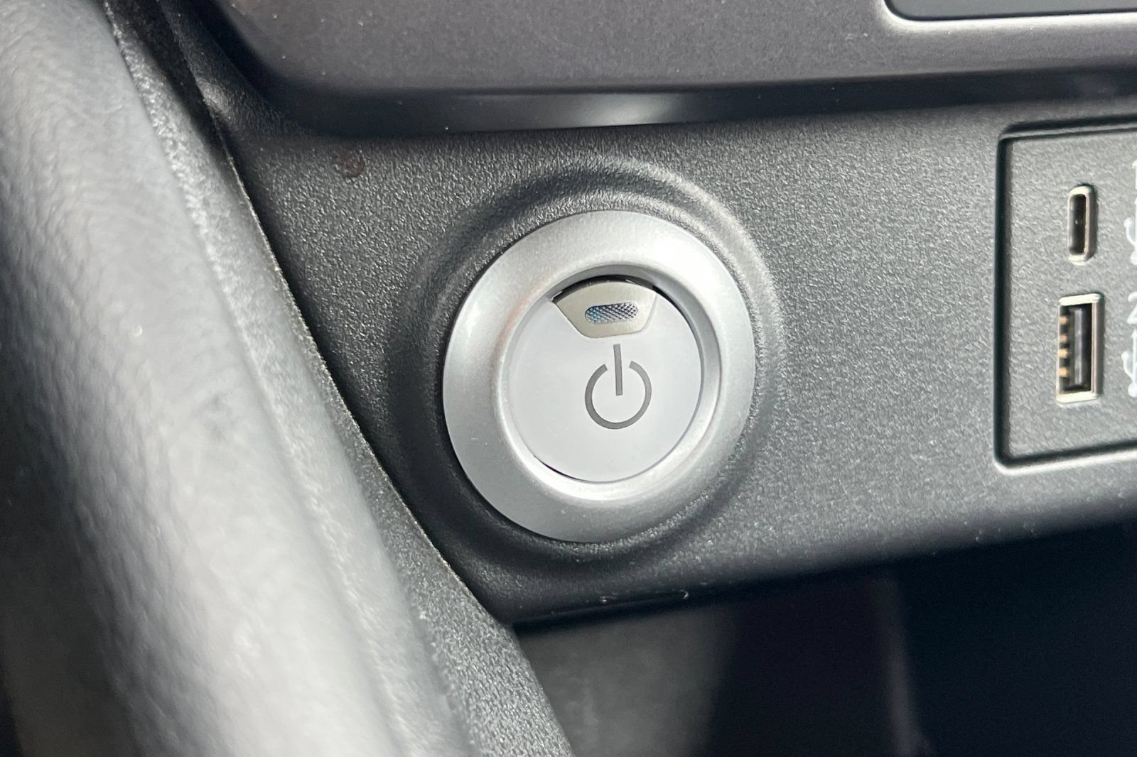 Certified 2025 Nissan Leaf S FWD image 25