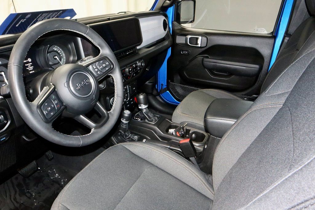 Used 2025 Jeep Wrangler Willys 4xe image 21