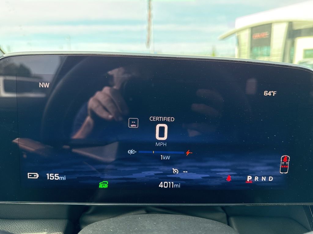 Used 2024 Chevrolet Blazer EV AWD Police image 21