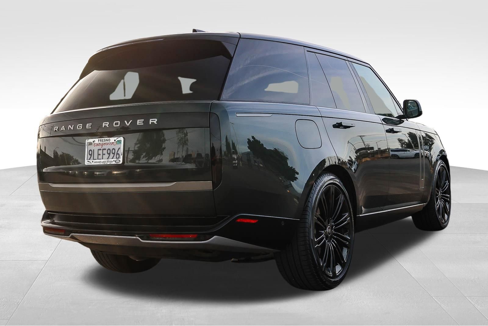 Certified 2024 Land Rover Range Rover SE AWD/4WD image 5