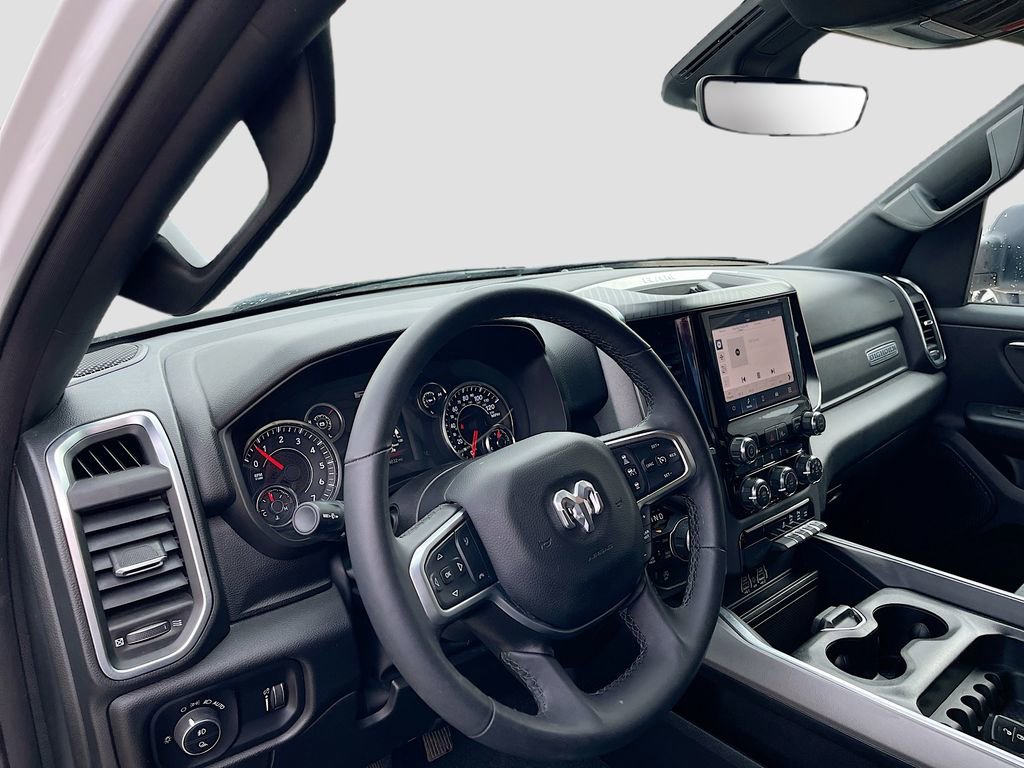 Used 2025 RAM 1500 Big Horn AWD/4WD image 9