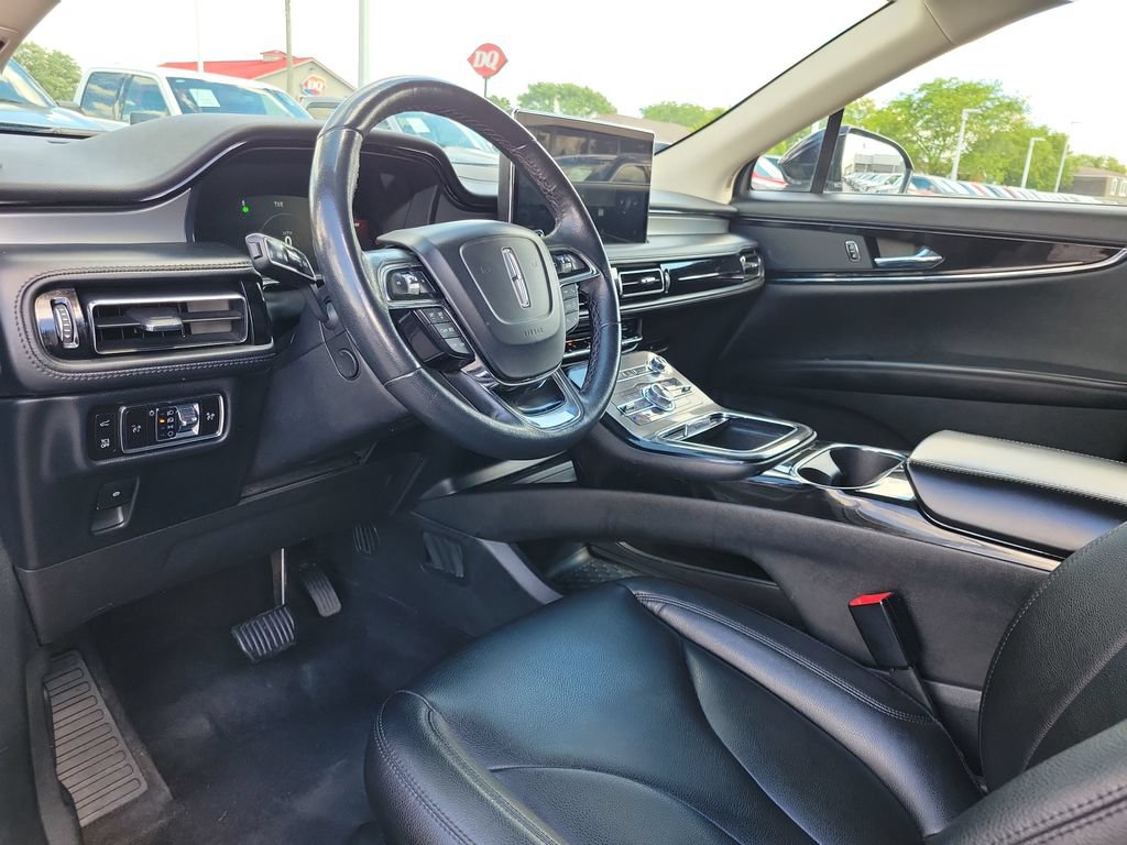 Certified 2023 Lincoln Nautilus FWD w/ Premium Package image 21