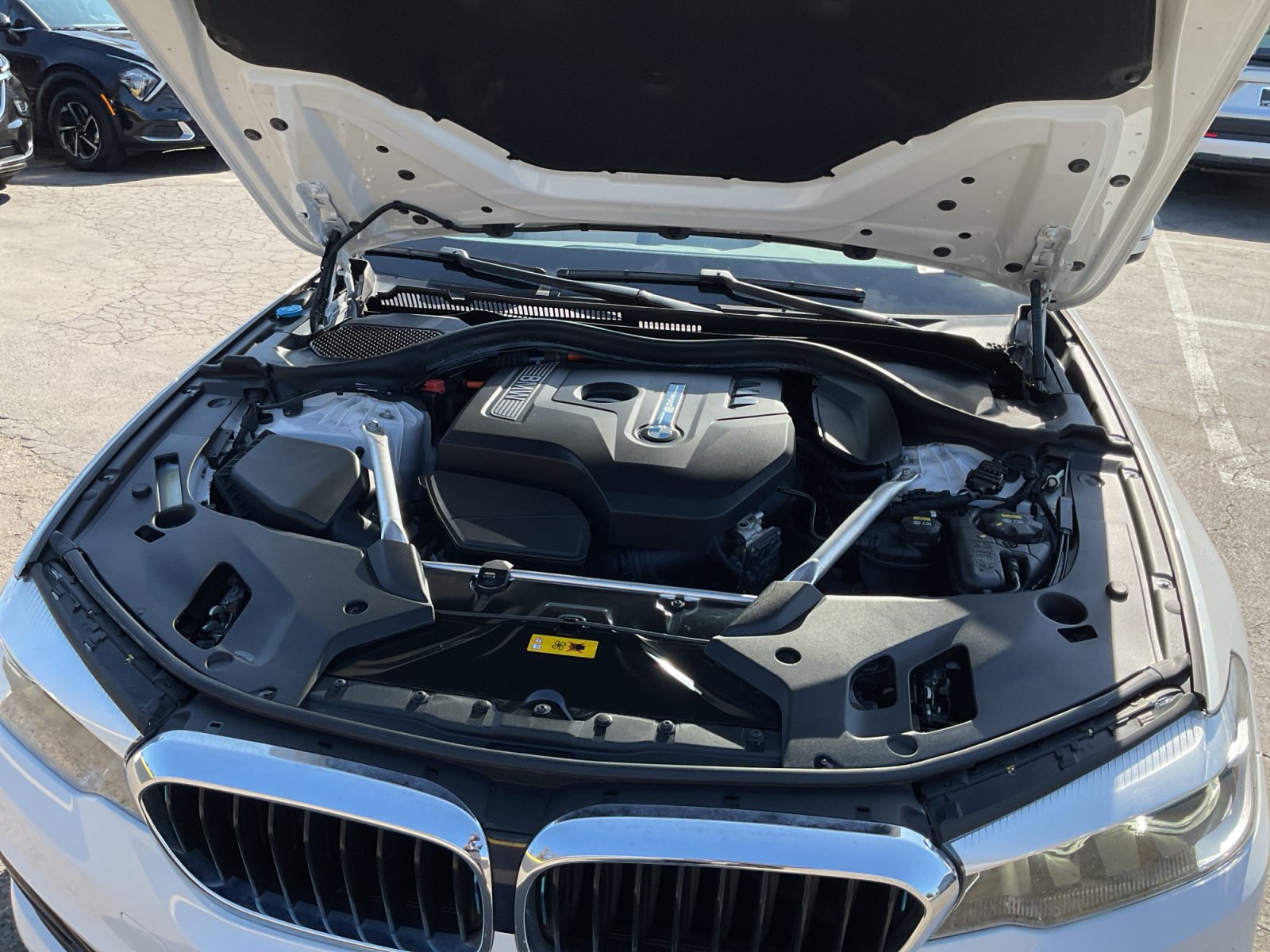 Used 2019 BMW 530e w/ Convenience Package RWD image 21