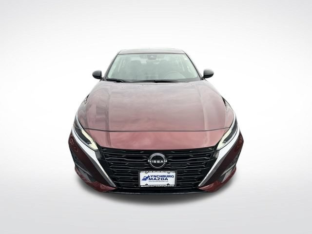 Used 2024 Nissan Altima 2.5 SV FWD image 10