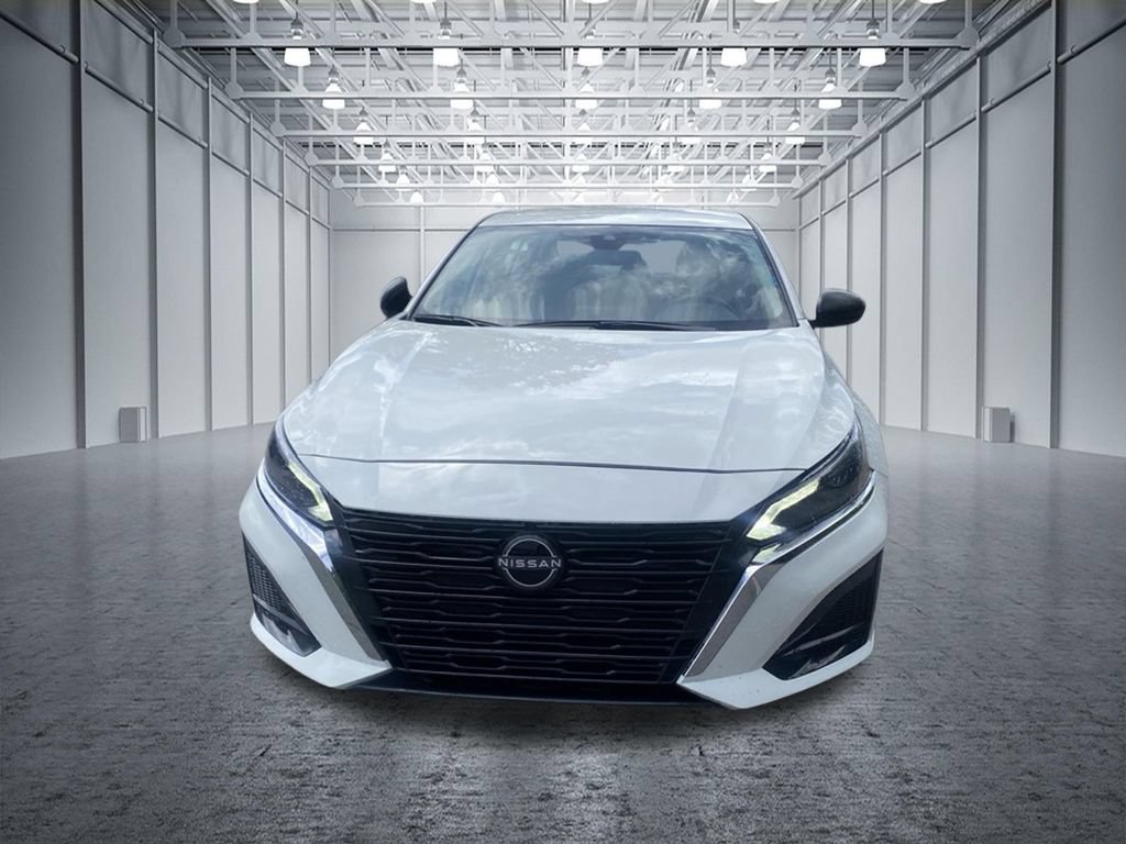 Certified 2025 Nissan Altima 2.5 SV FWD image 10