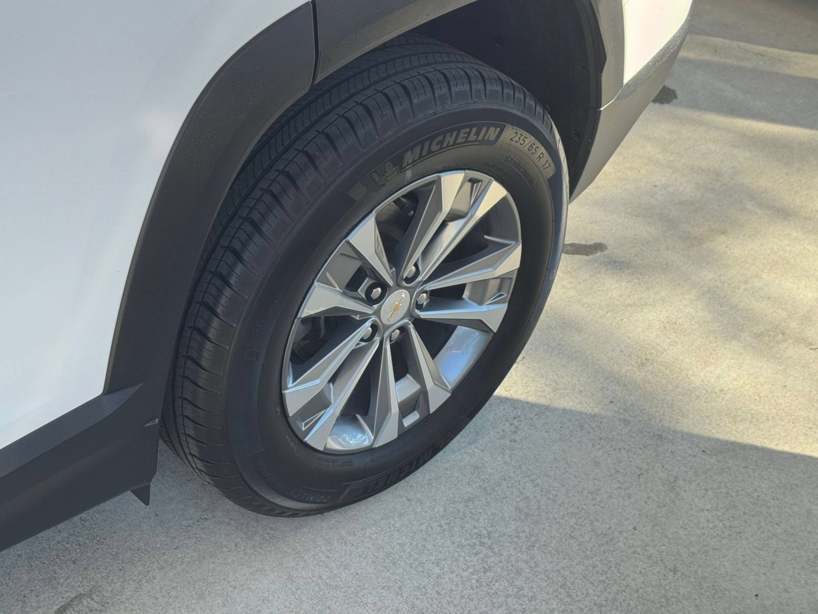Used 2025 Chevrolet Equinox LT AWD/4WD image 30