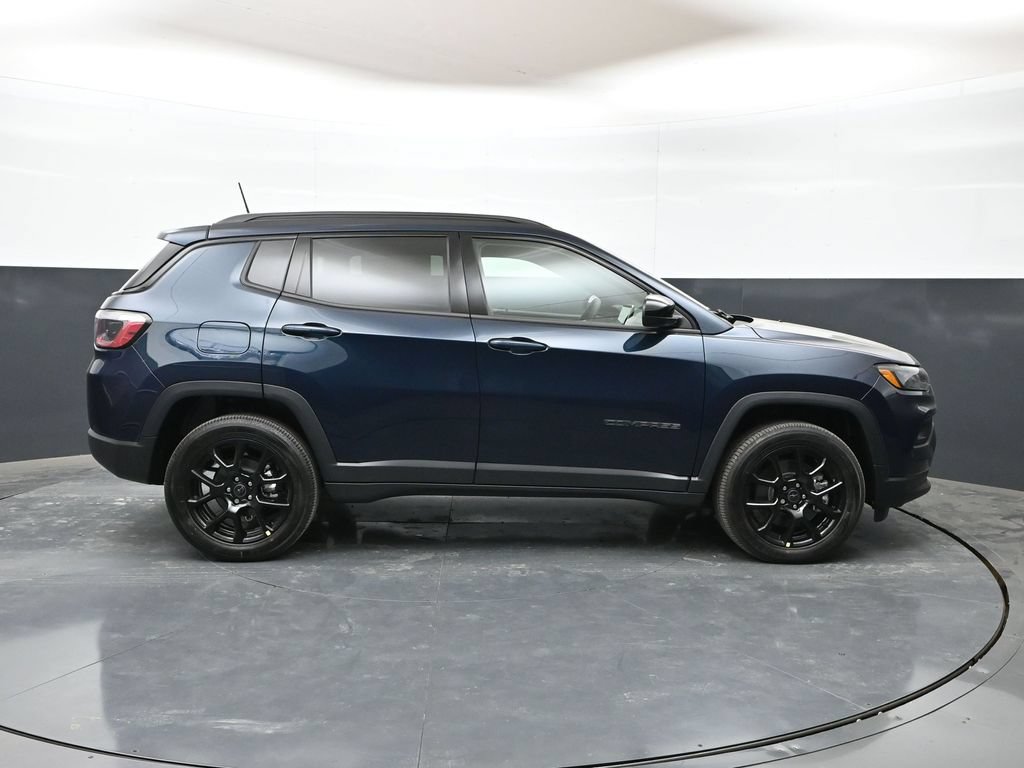 New 2026 Jeep Compass Latitude AWD/4WD image 31
