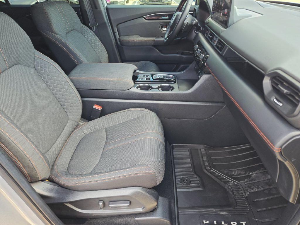 Certified 2026 Honda Pilot Sport image 14